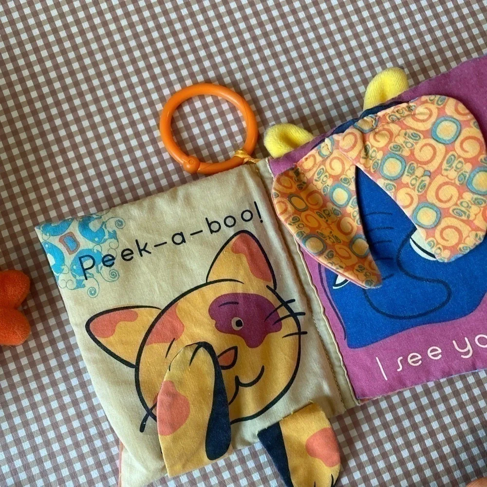Bundle of‎ 4 baby soft books.